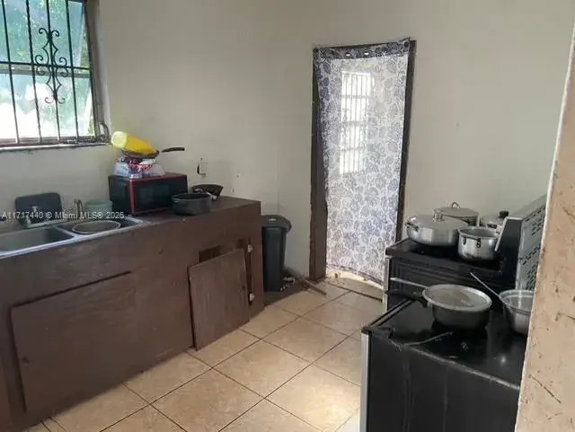 53 NE 50th Ter, Miami FL 33137