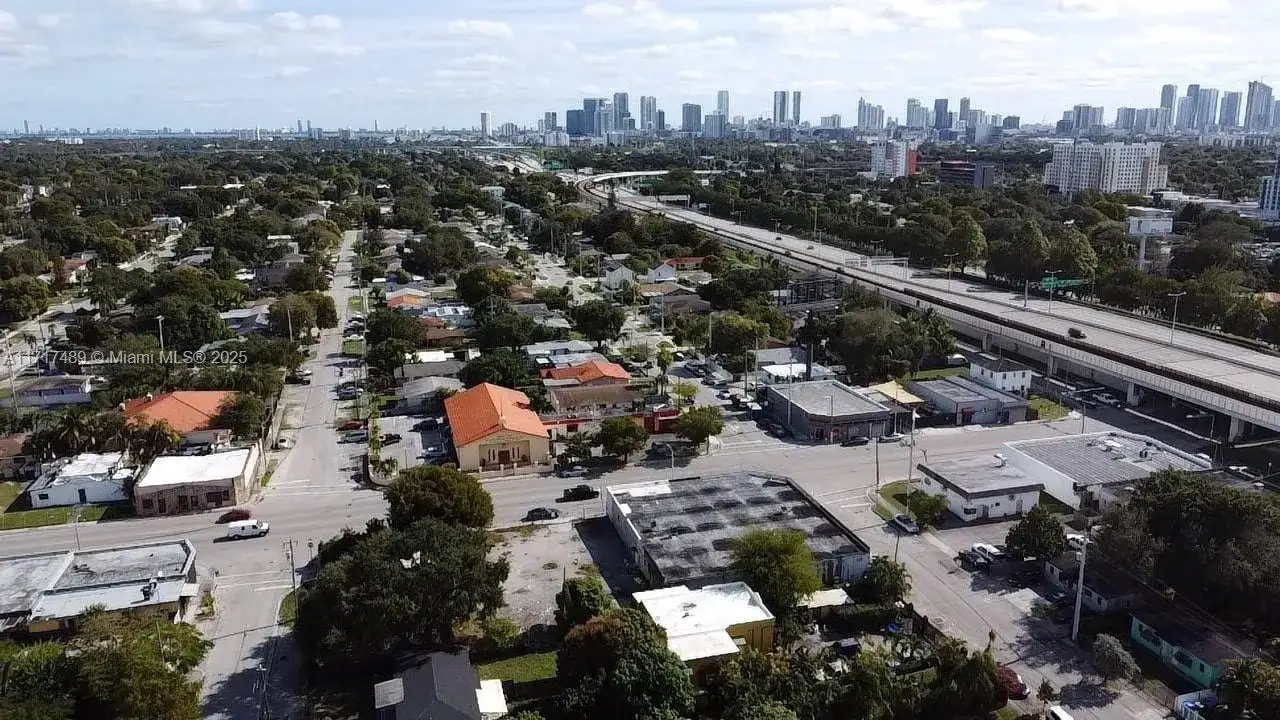 4120 NW 17th Ave, Miami FL 33142 photo 3