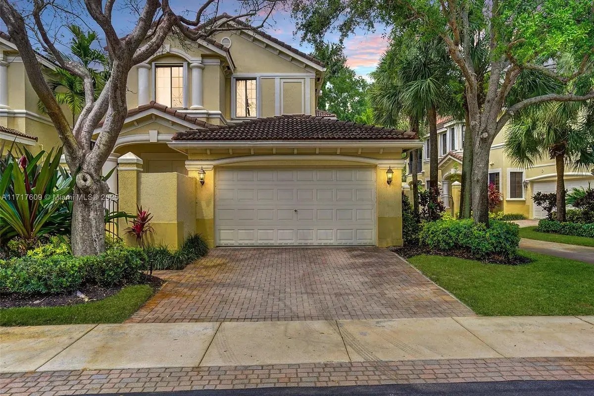 1689 Passion Vine Cir # 4, Weston FL 33326