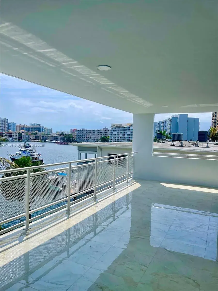 468 Golden Isles Dr # 402, Hallandale Beach FL 33009