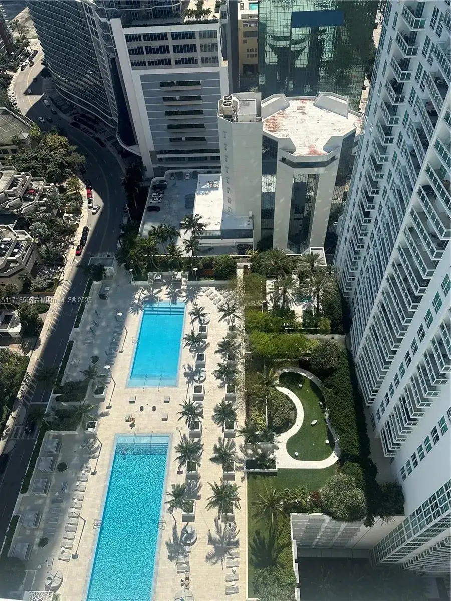 950 Brickell Bay Dr # 3505, Miami FL 33131 photo 4