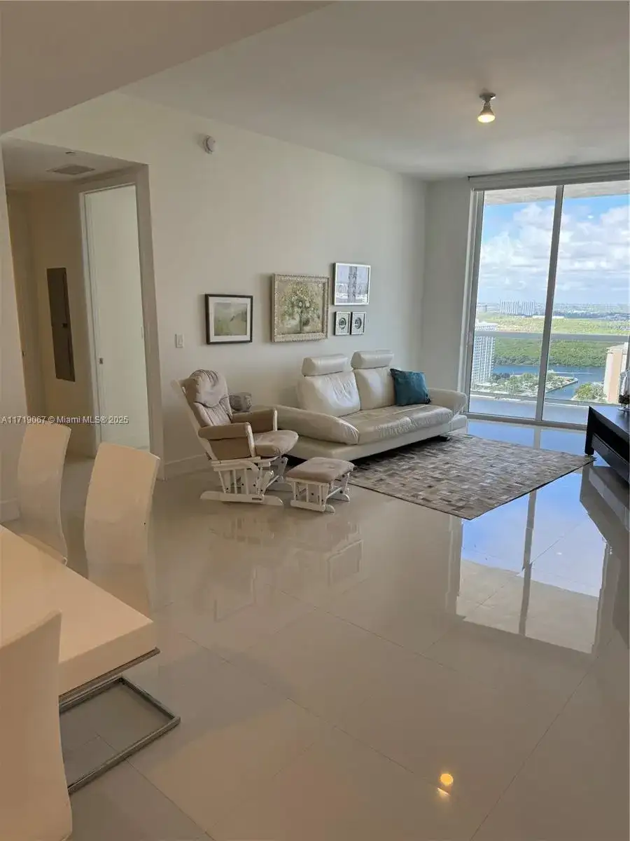 16001 Collins Ave # 2605, Sunny Isles Beach FL 33160 photo 2