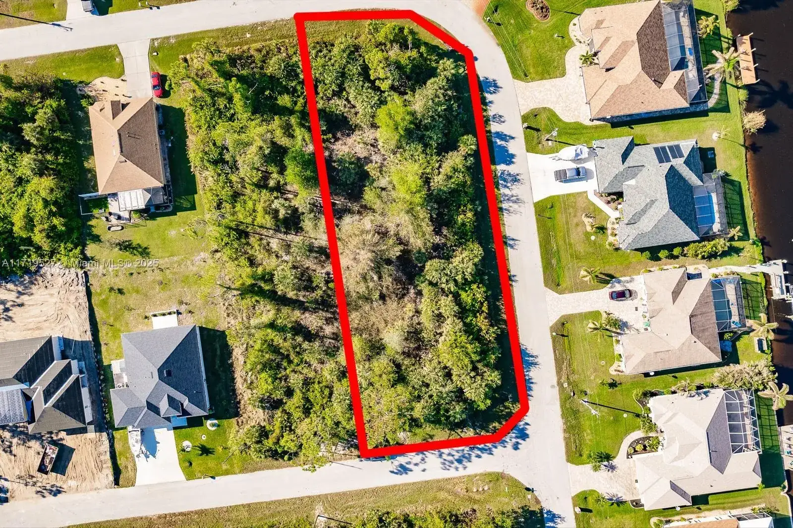 13353 Alocasia LN, Port Charlotte FL 33981 photo 3