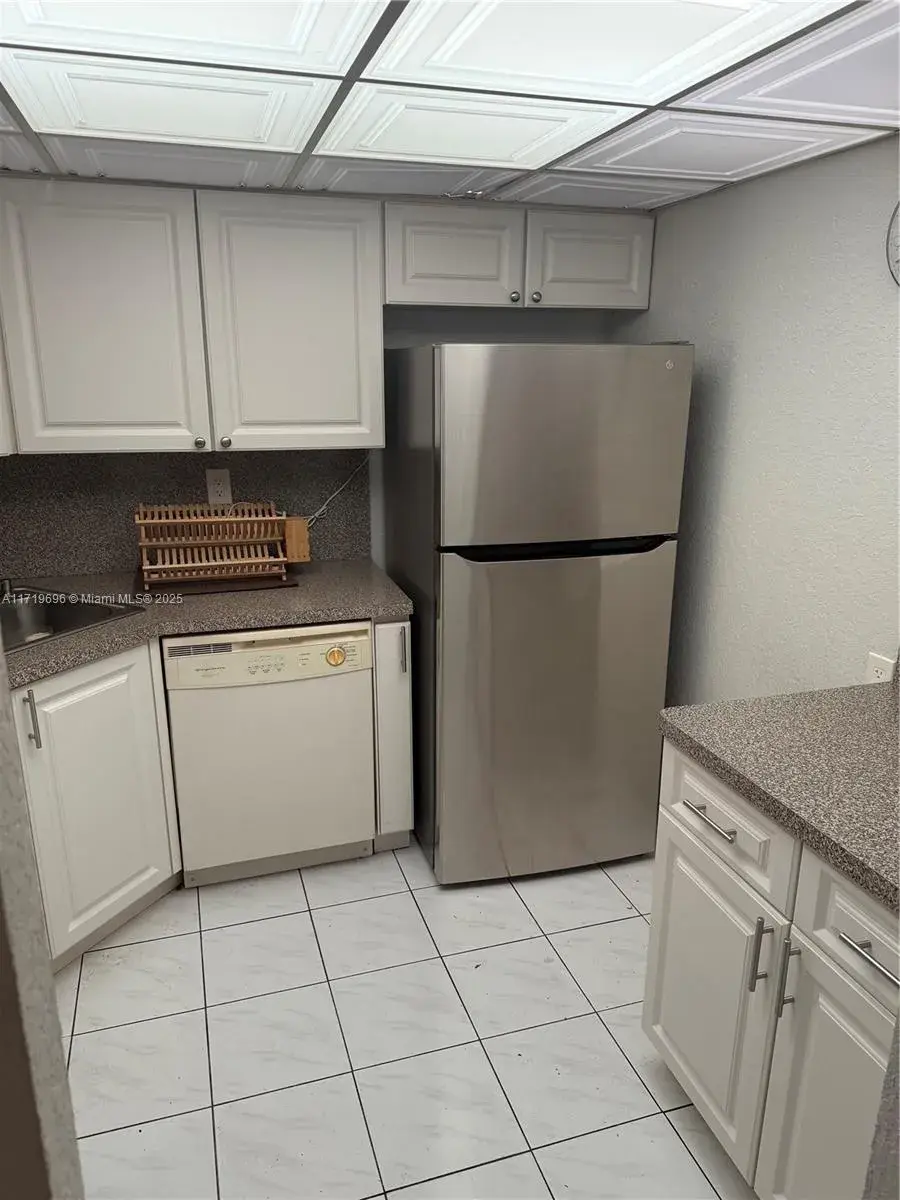 2101 Atlantic shore bay # 117, Hallandale Beach FL 33009