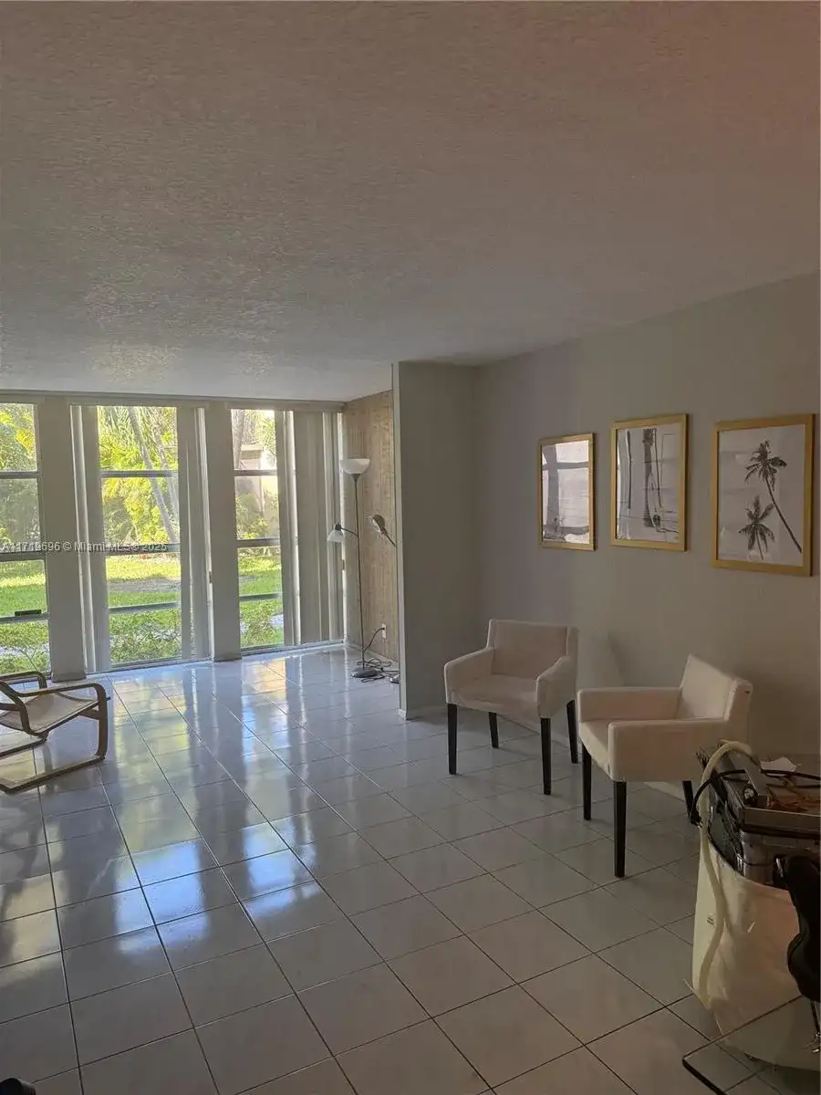 2101 Atlantic shore bay # 117, Hallandale Beach FL 33009 photo 5