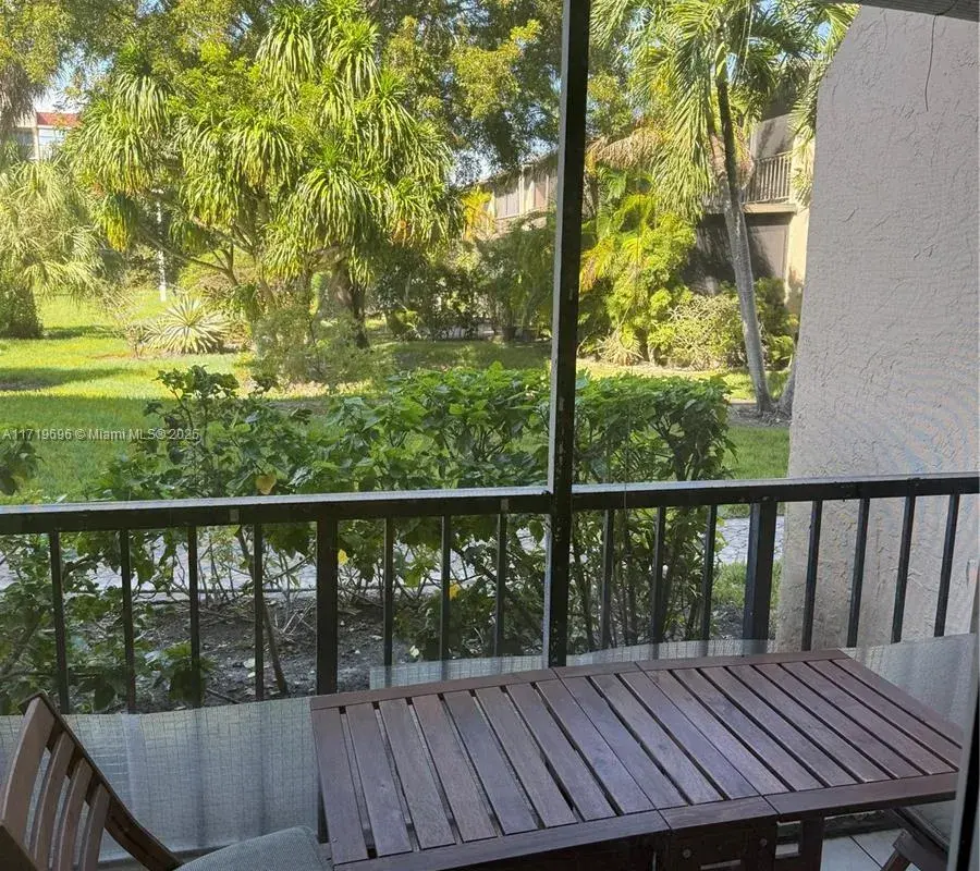 2101 Atlantic shore bay # 117, Hallandale Beach FL 33009