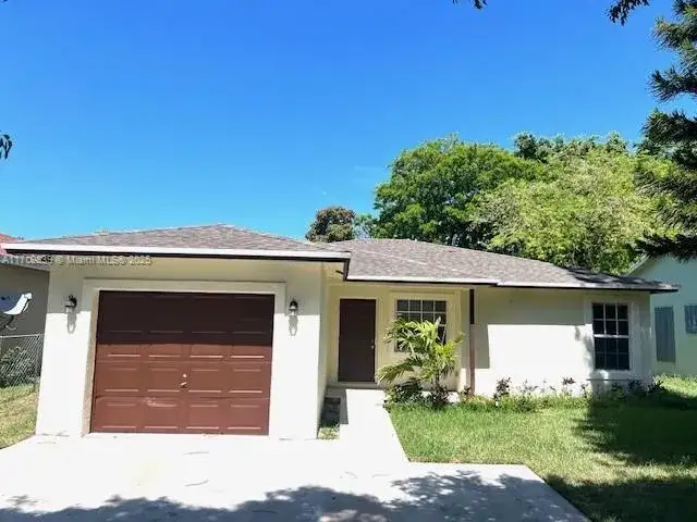 1574 NW 7th Ln, Pompano Beach FL 33060 photo 4