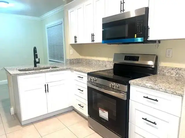 1574 NW 7th Ln, Pompano Beach FL 33060 photo 5