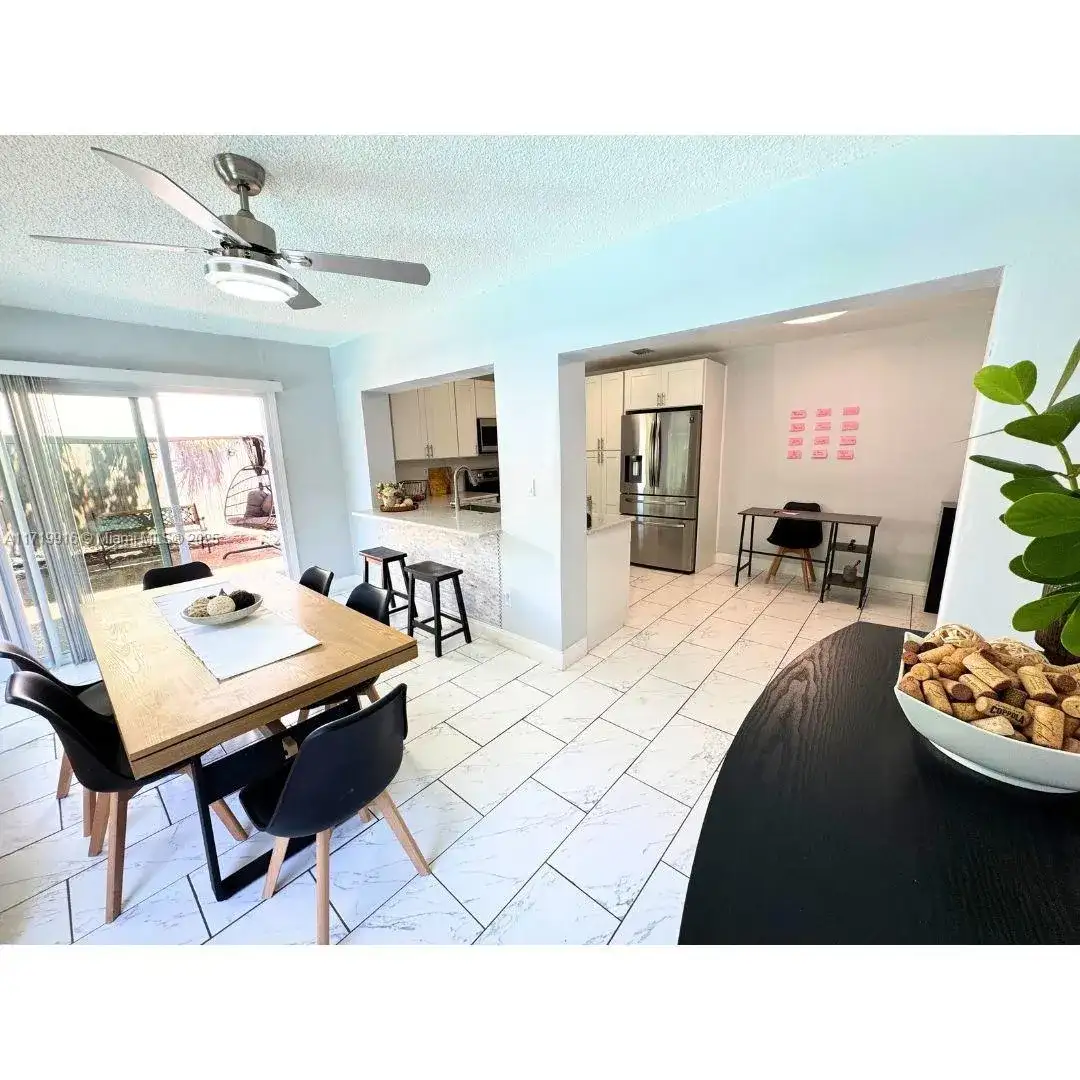 8121 NW 72nd Ave, Tamarac FL 33321 photo 4