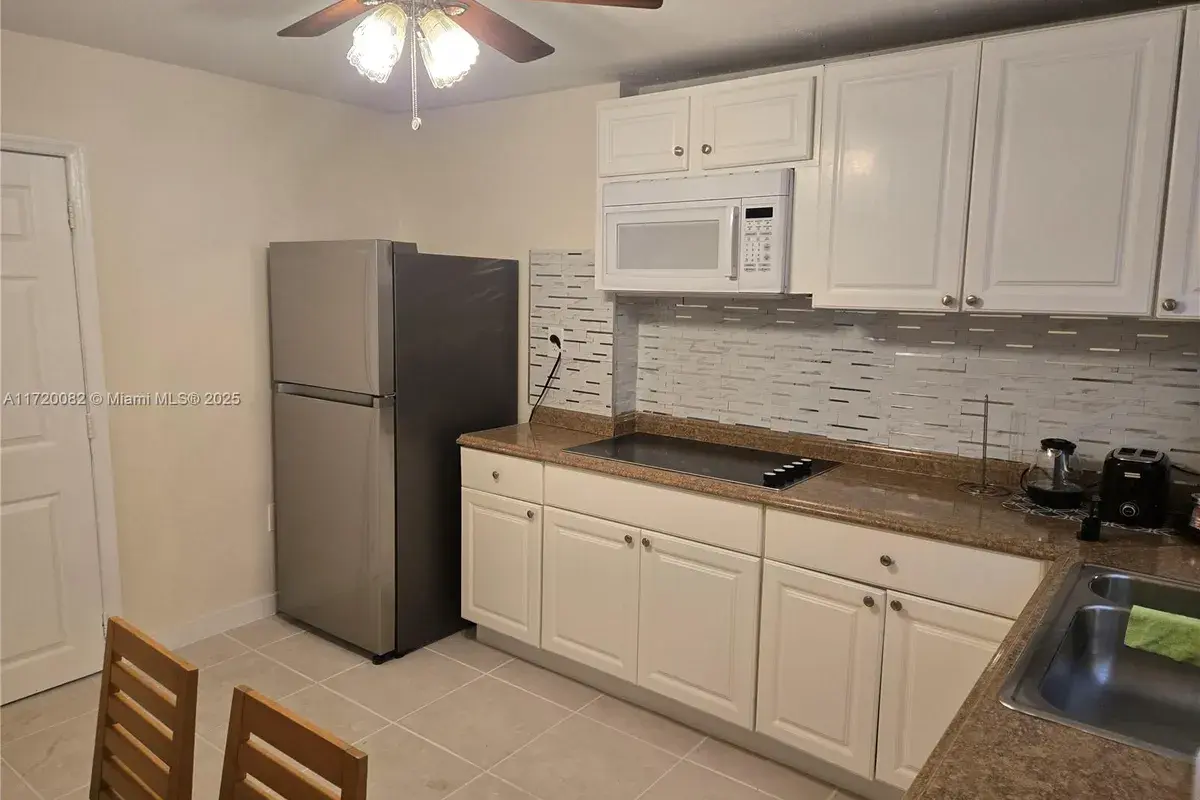 5712 Hollywood Blvd # 2, Hollywood FL 33021