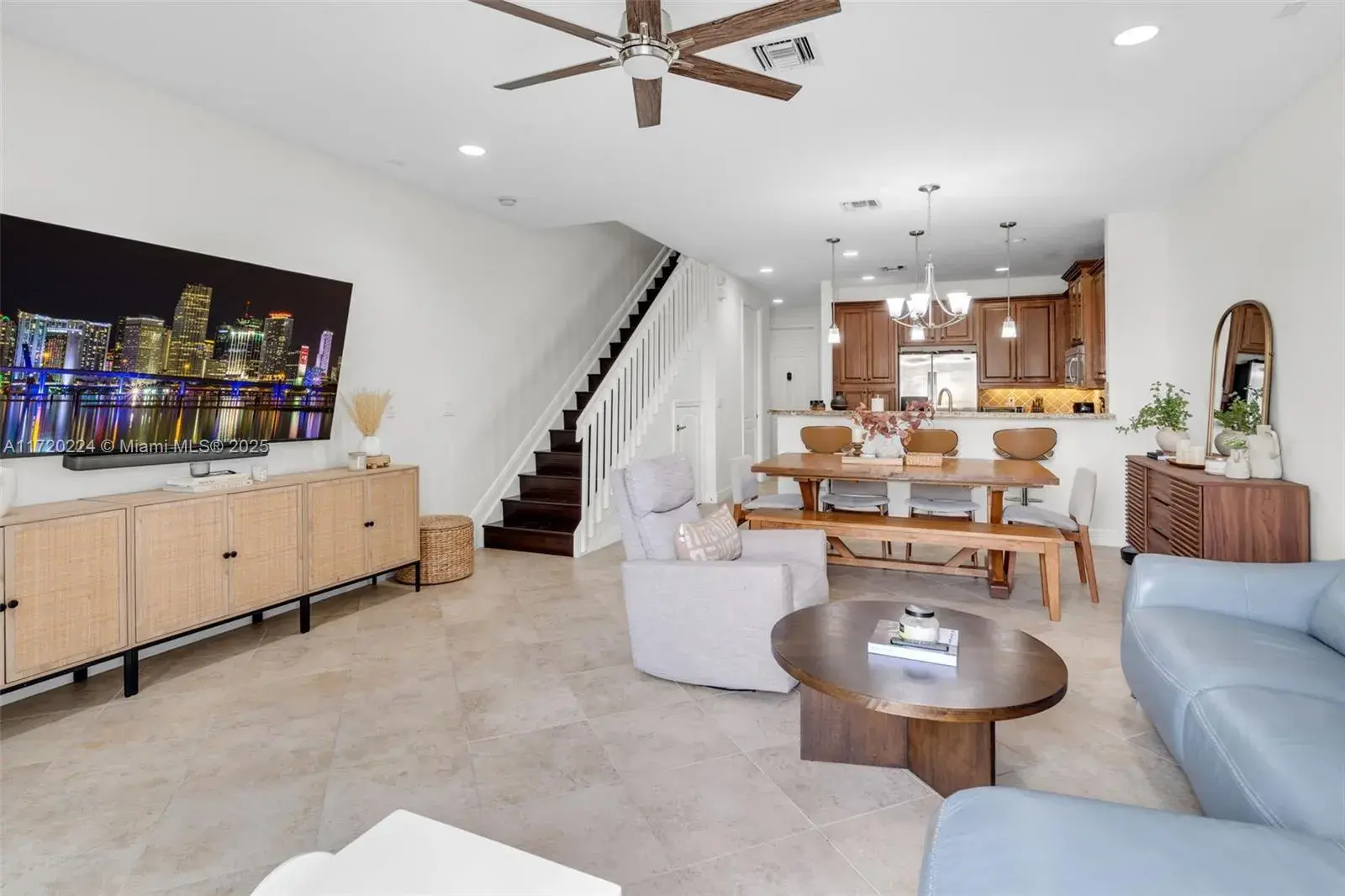 7781 Paddock Pl, Davie FL 33328
