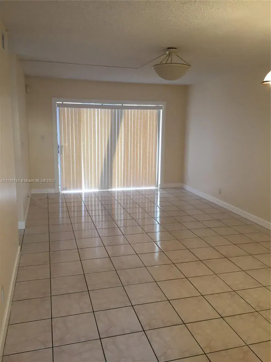 11477 NW 39th Ct # 1, Coral Springs FL 33065