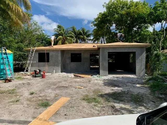 2915 NW 7th Ct, Fort Lauderdale FL 33311