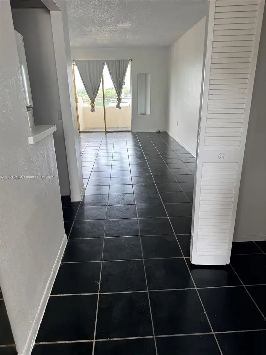 7904 West Dr # 204, North Bay Village FL 33141 photo 4