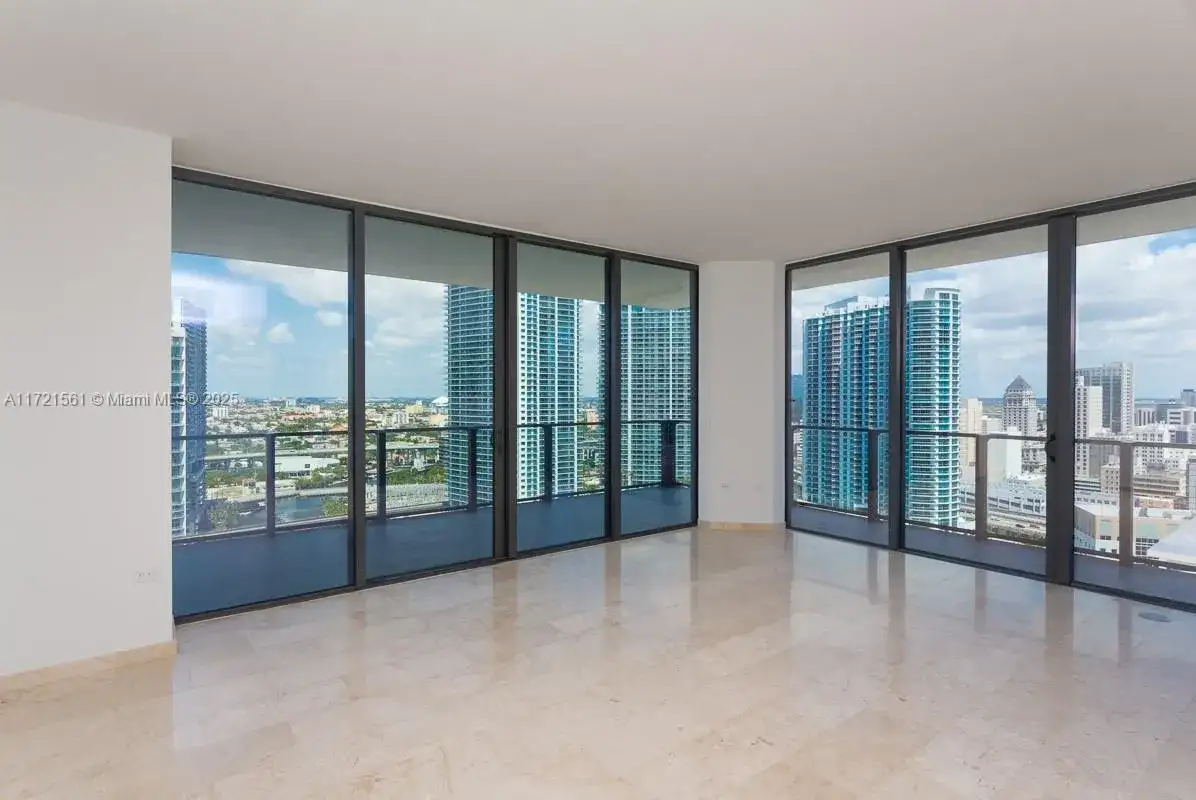 68 SE 6 Street # 2112, Miami FL 33131 photo 5