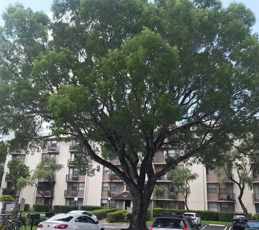 2701 Riverside Dr # B, Coral Springs FL 33065
