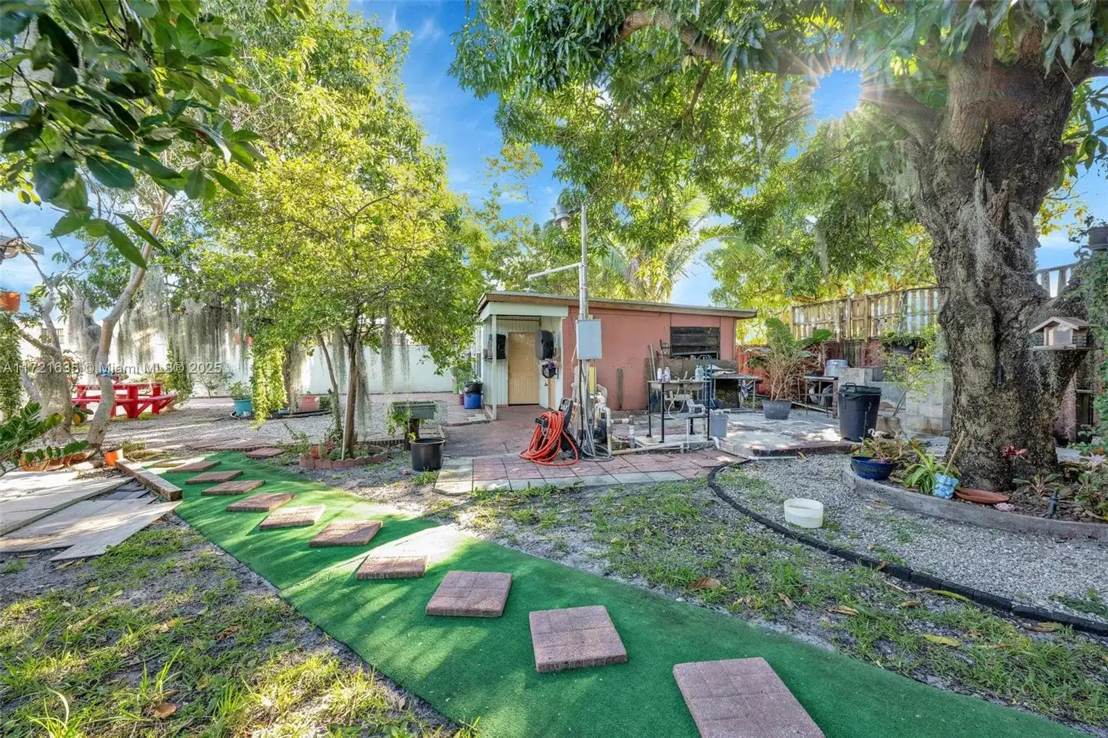 462 E 39th St, Hialeah FL 33013 photo 5