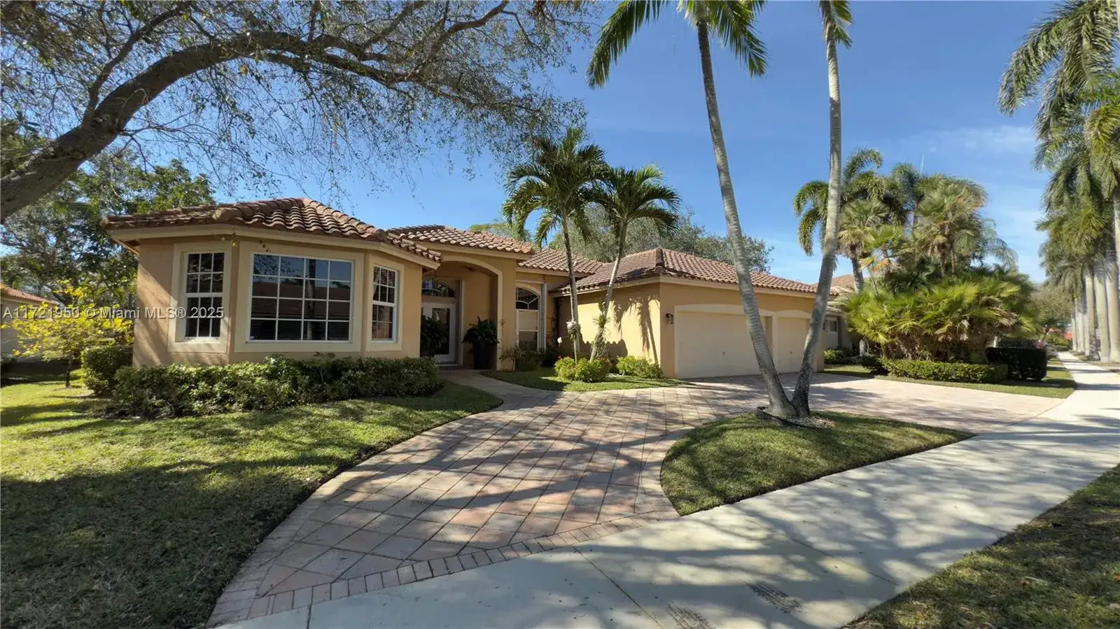 2531 Eagle Run Dr, Weston FL 33327 photo 2