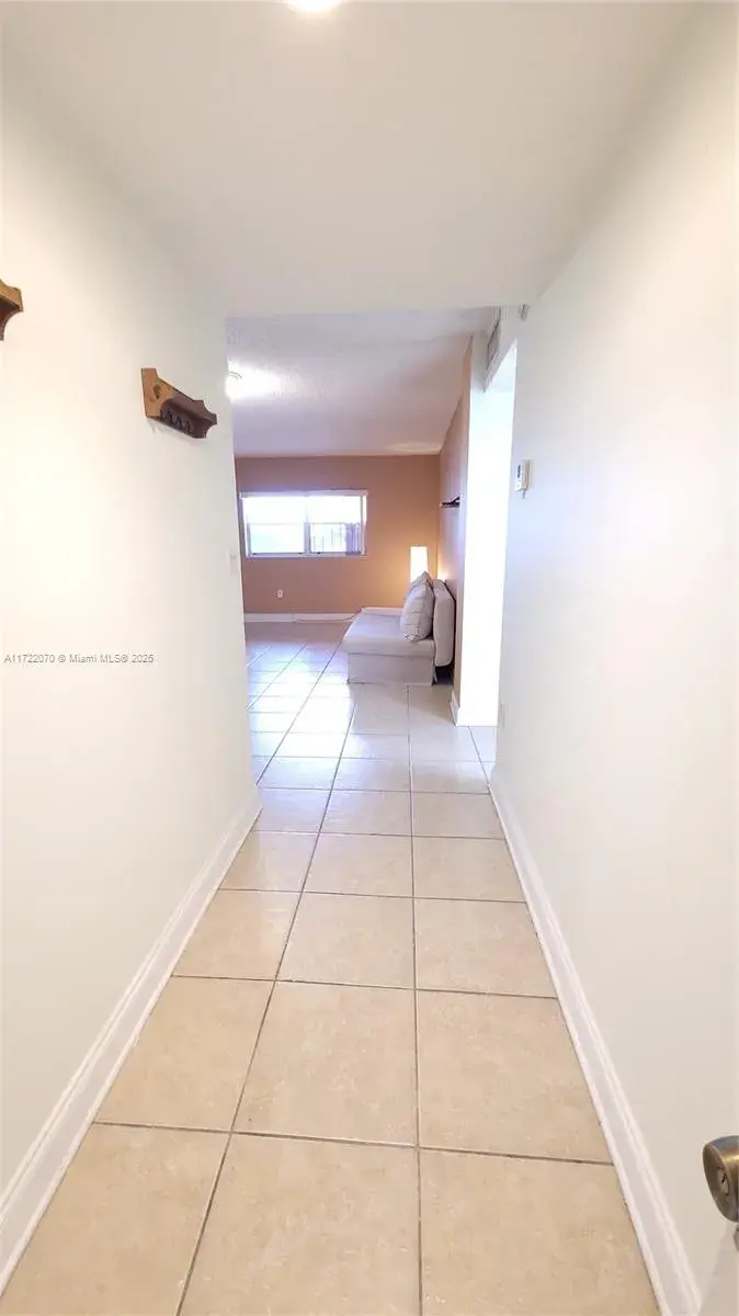 600 NE 25th St # 12, Miami FL 33137