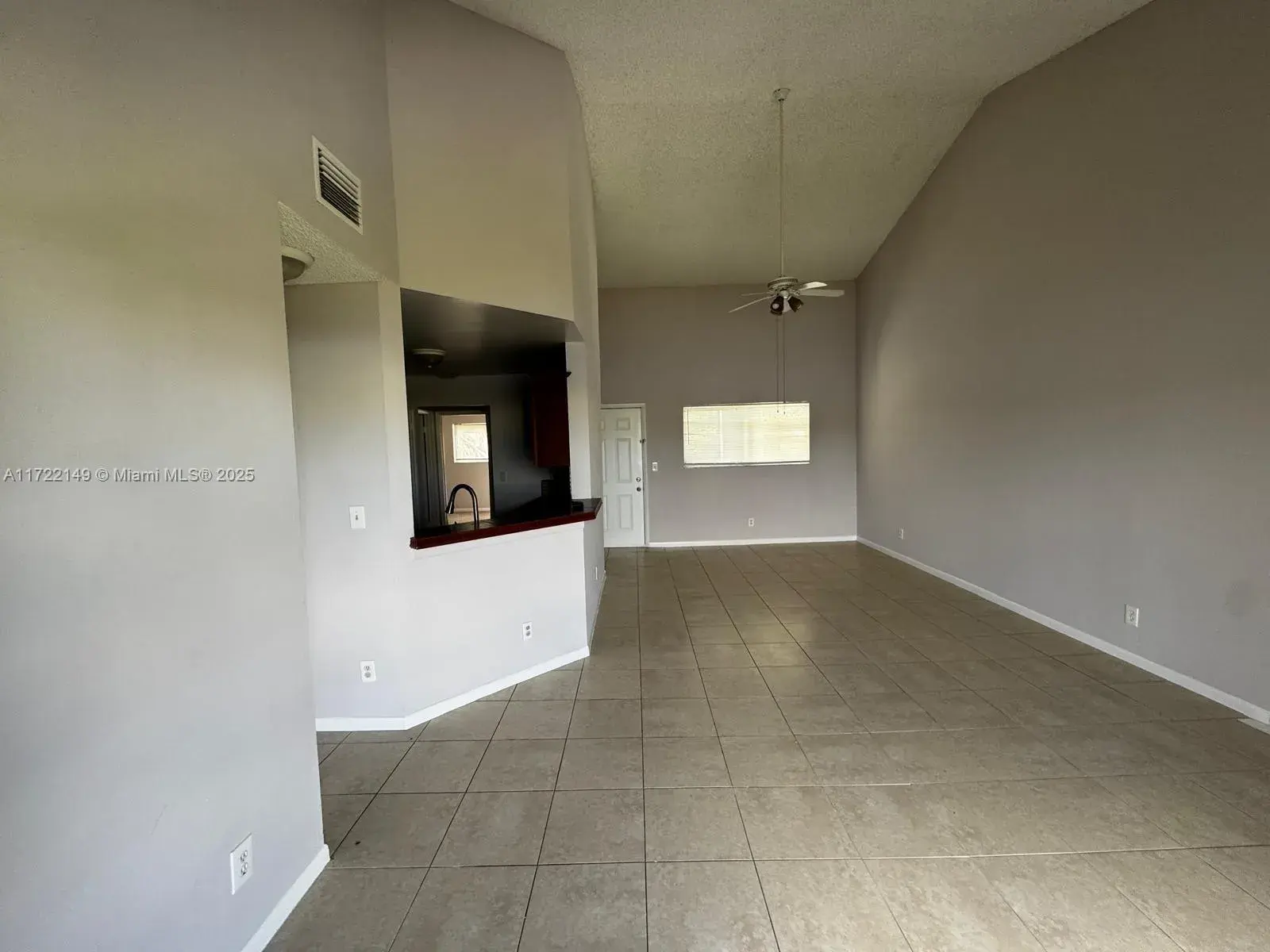 3437 NW 44th St # 208, Oakland Park FL 33309
