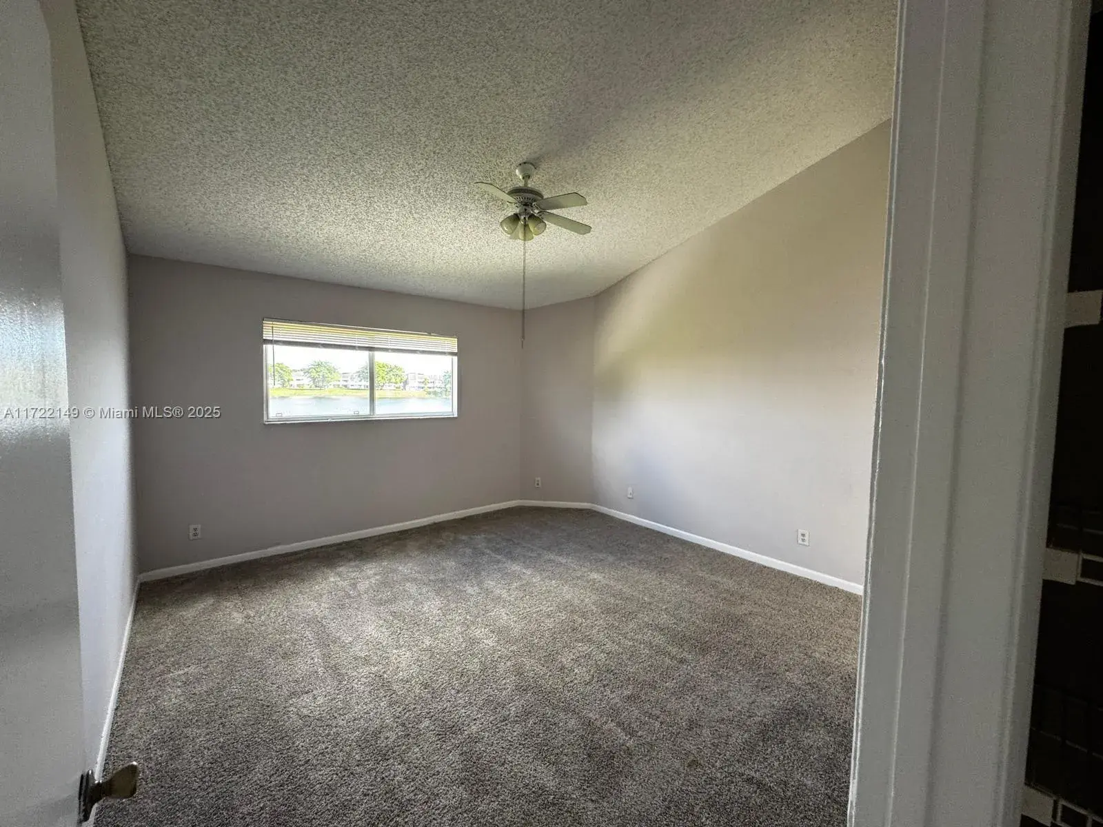 3437 NW 44th St # 208, Oakland Park FL 33309