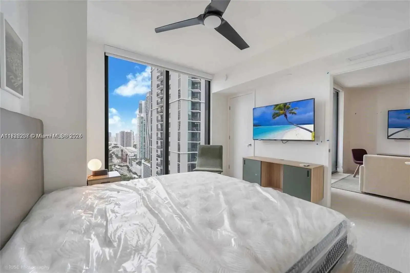 159 NE 6 # 3913, Miami FL 33132 photo 4