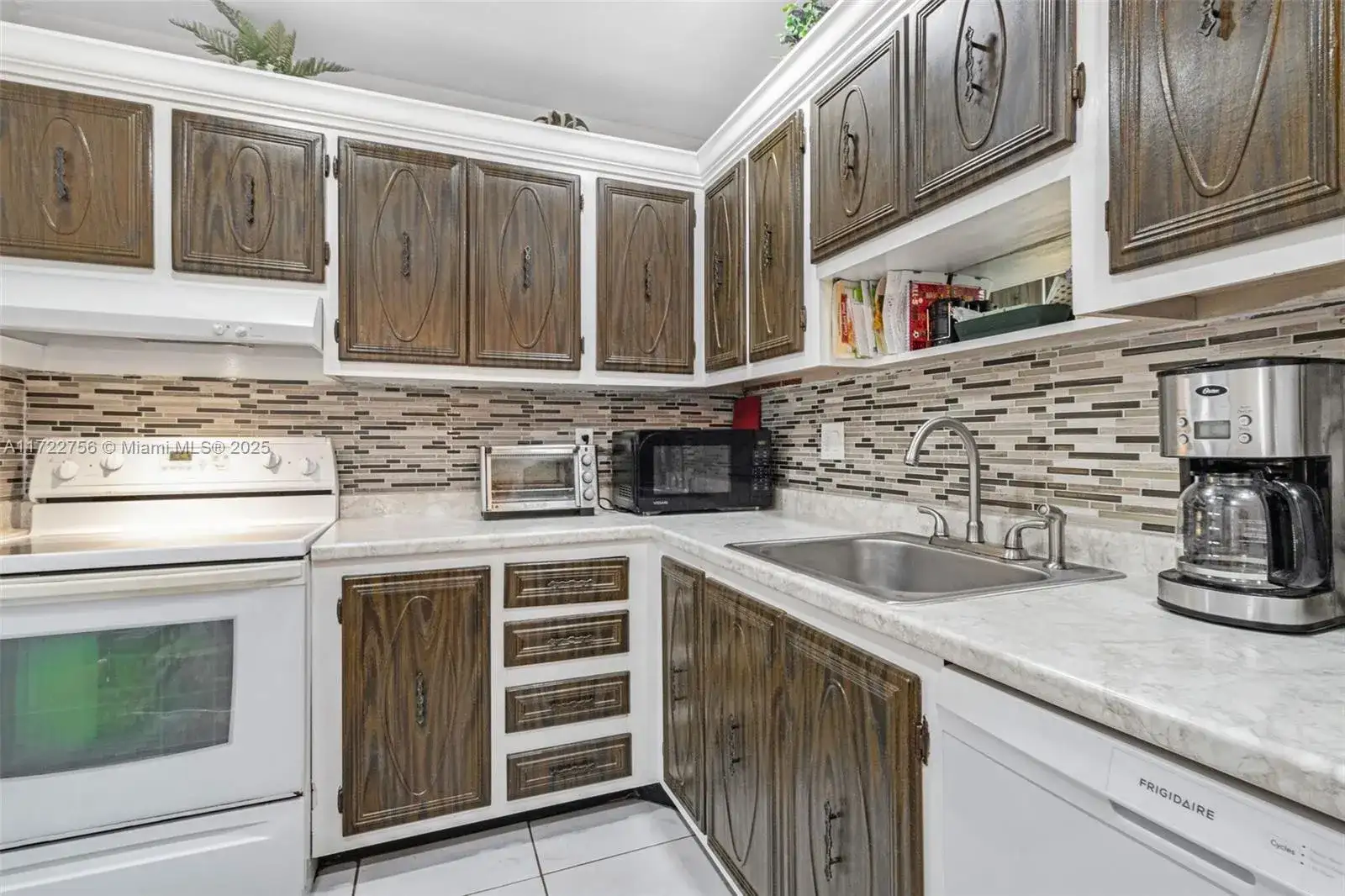 4000 NW 44th Ave # 205, Lauderdale Lakes FL 33319 photo 5