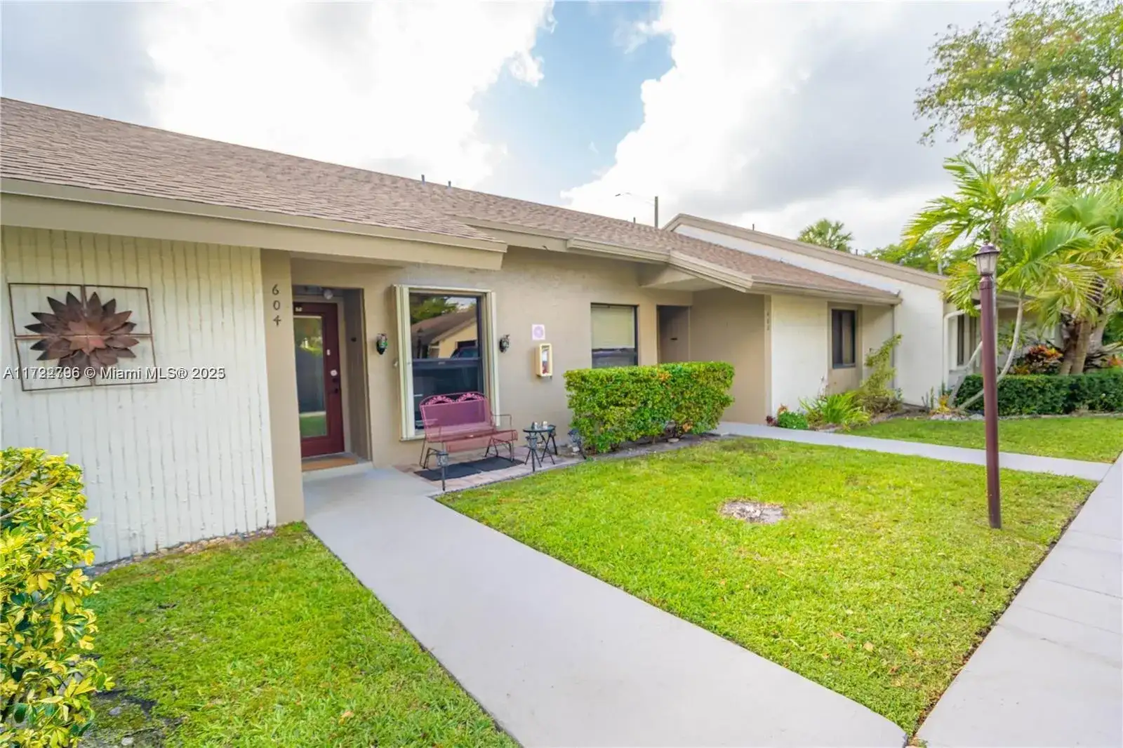 3078 S Oakland Forest Dr # 604, Oakland Park FL 33309 photo 2