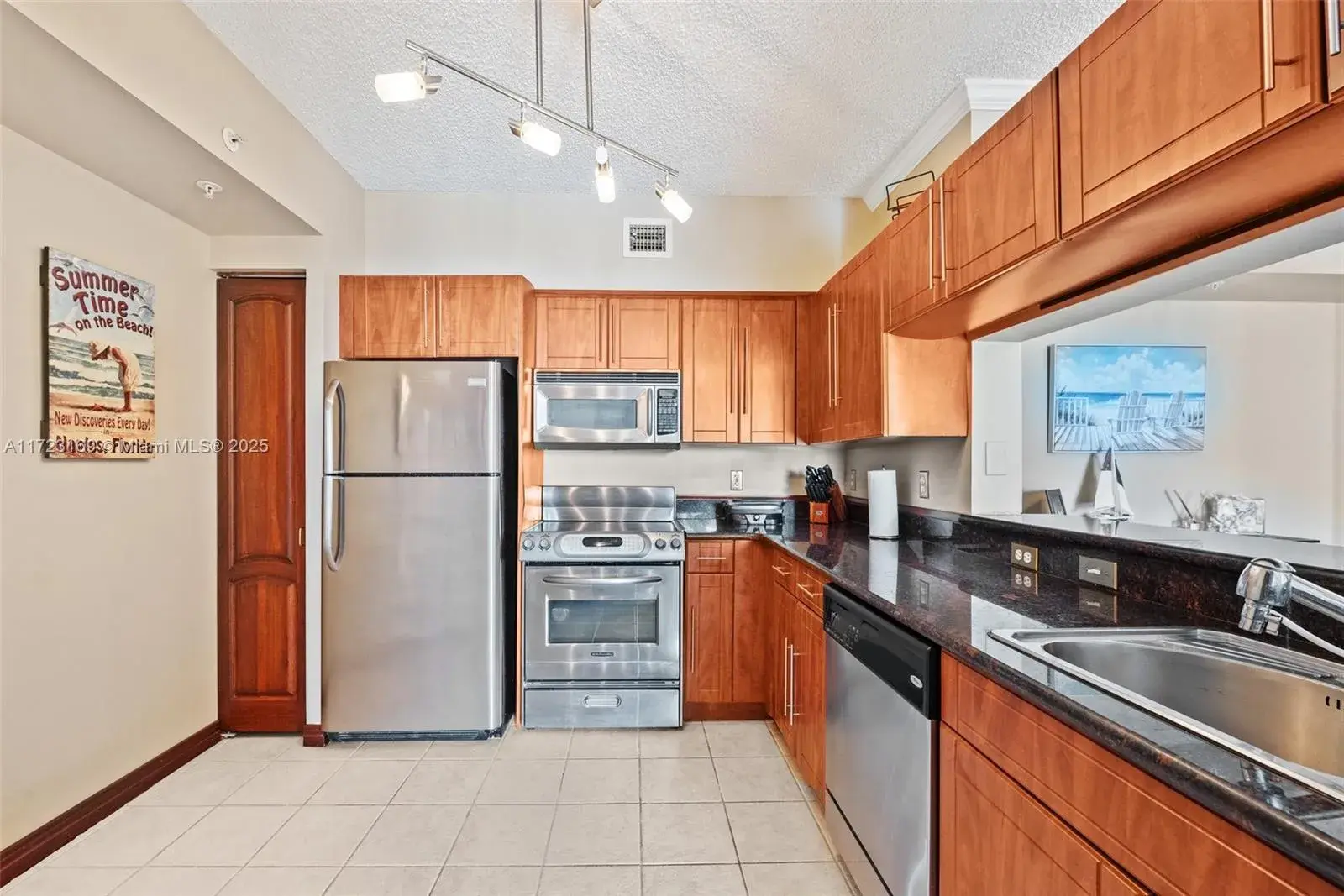 17150 N Bay Rd # 2205, Sunny Isles Beach FL 33160