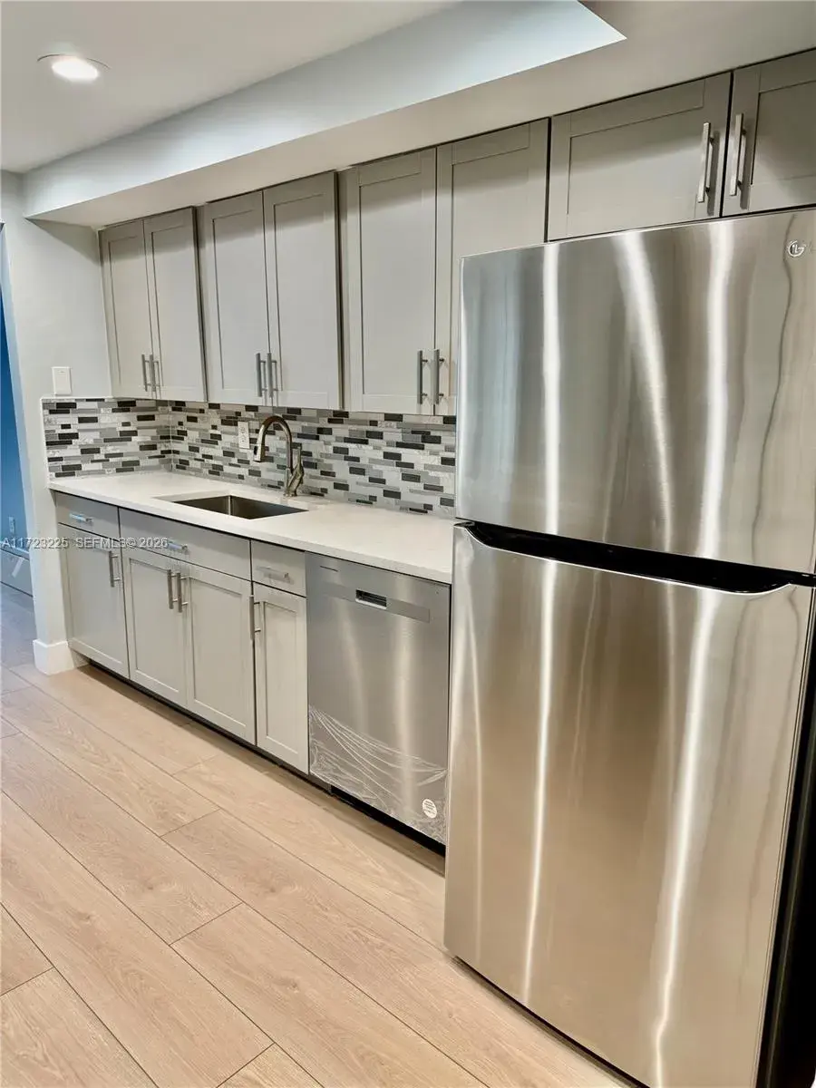 601 Three Islands Blvd # 217, Hallandale Beach FL 33009