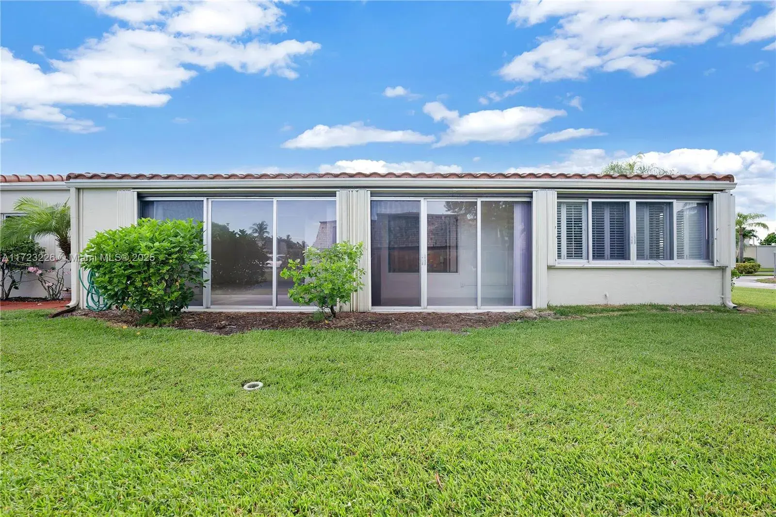 2532 S Boundbrook Dr S # 104, Palm Springs FL 33406
