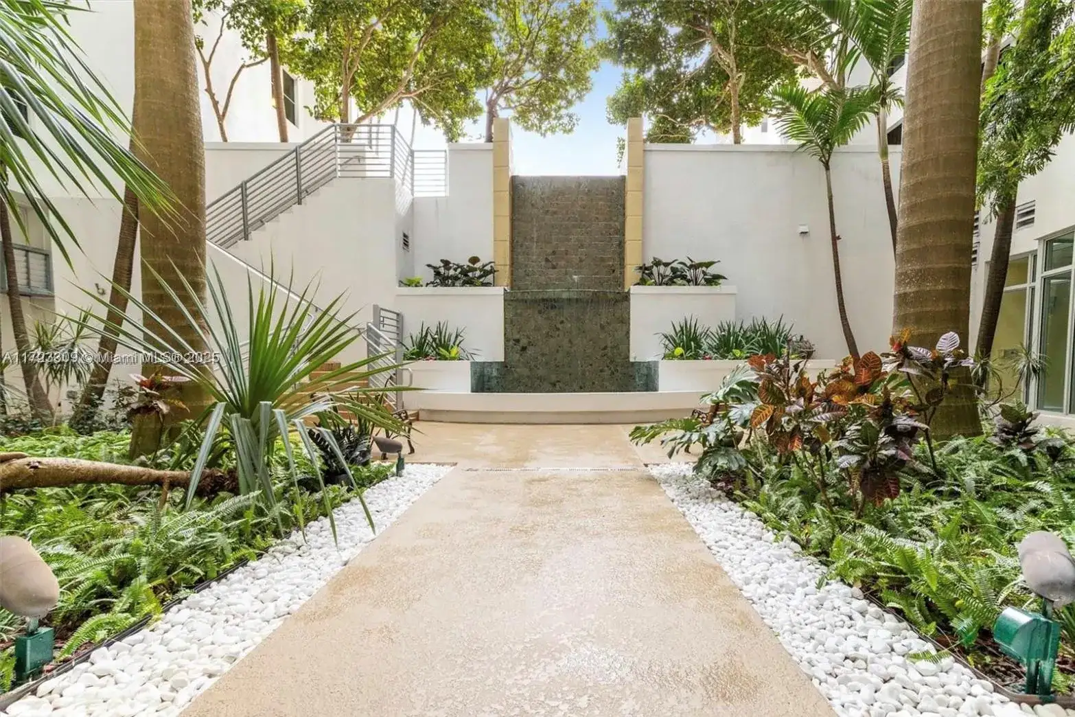 1830 Radius Dr # 516, Hollywood FL 33020 photo 4