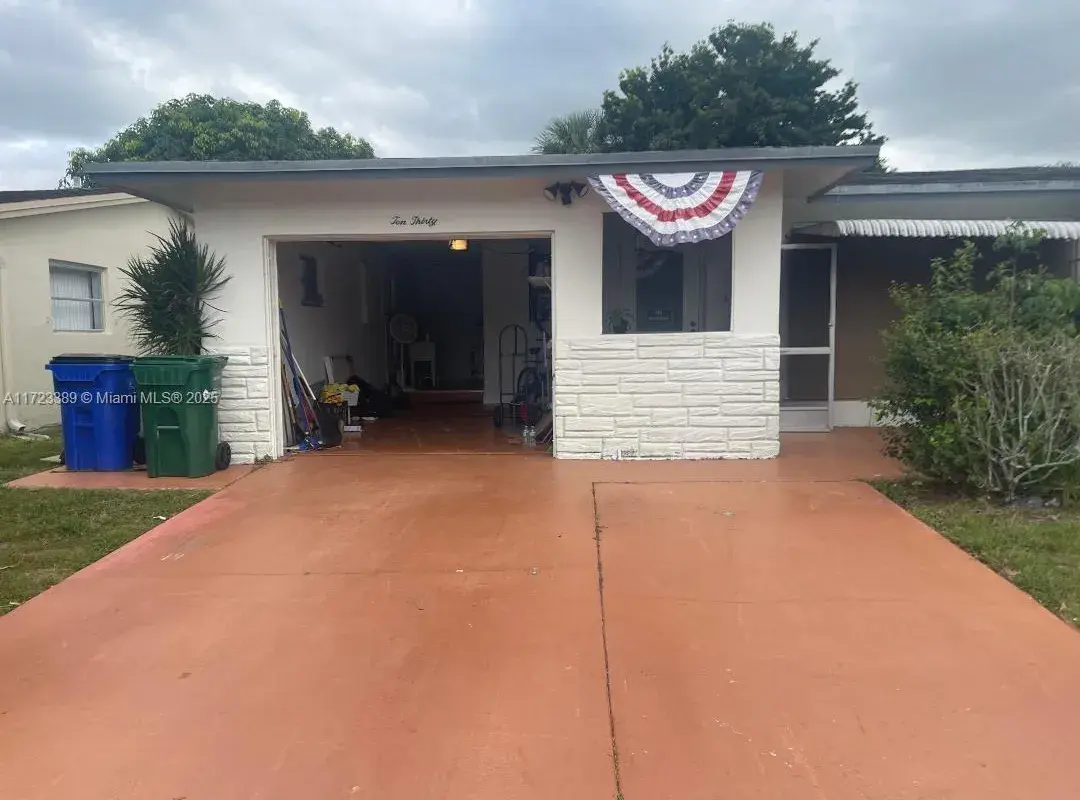 1030 NW 74th Ave, Margate FL 33063