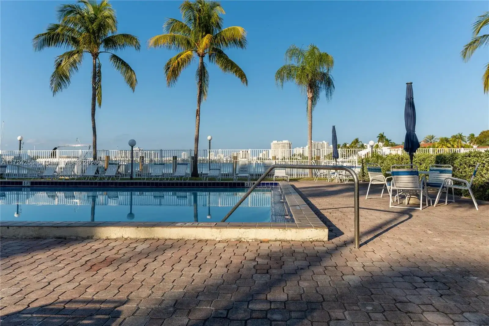 2821 NE 163rd # 3i, North Miami Beach FL 33160 photo 5