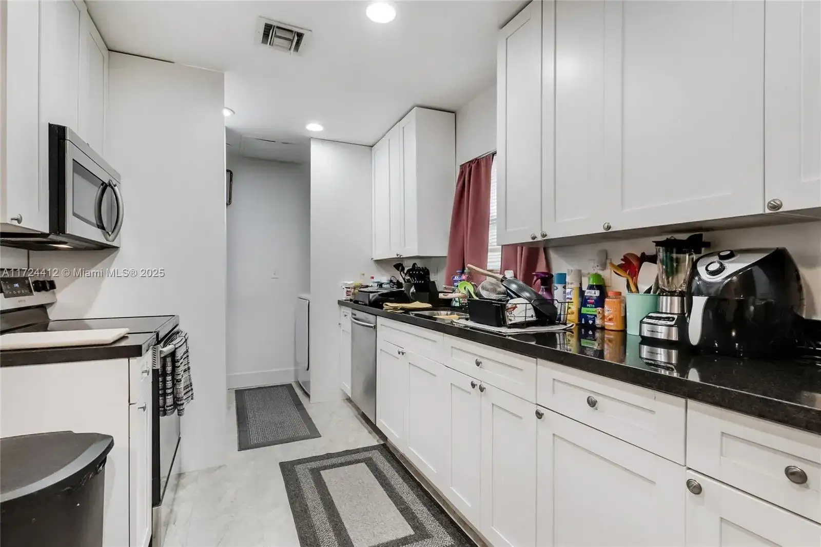 219 NW 7th Ct, Hallandale Beach FL 33009 photo 2