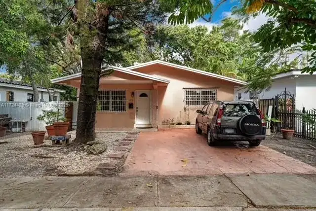 133 NE 48th St, Miami FL 33137 photo 2