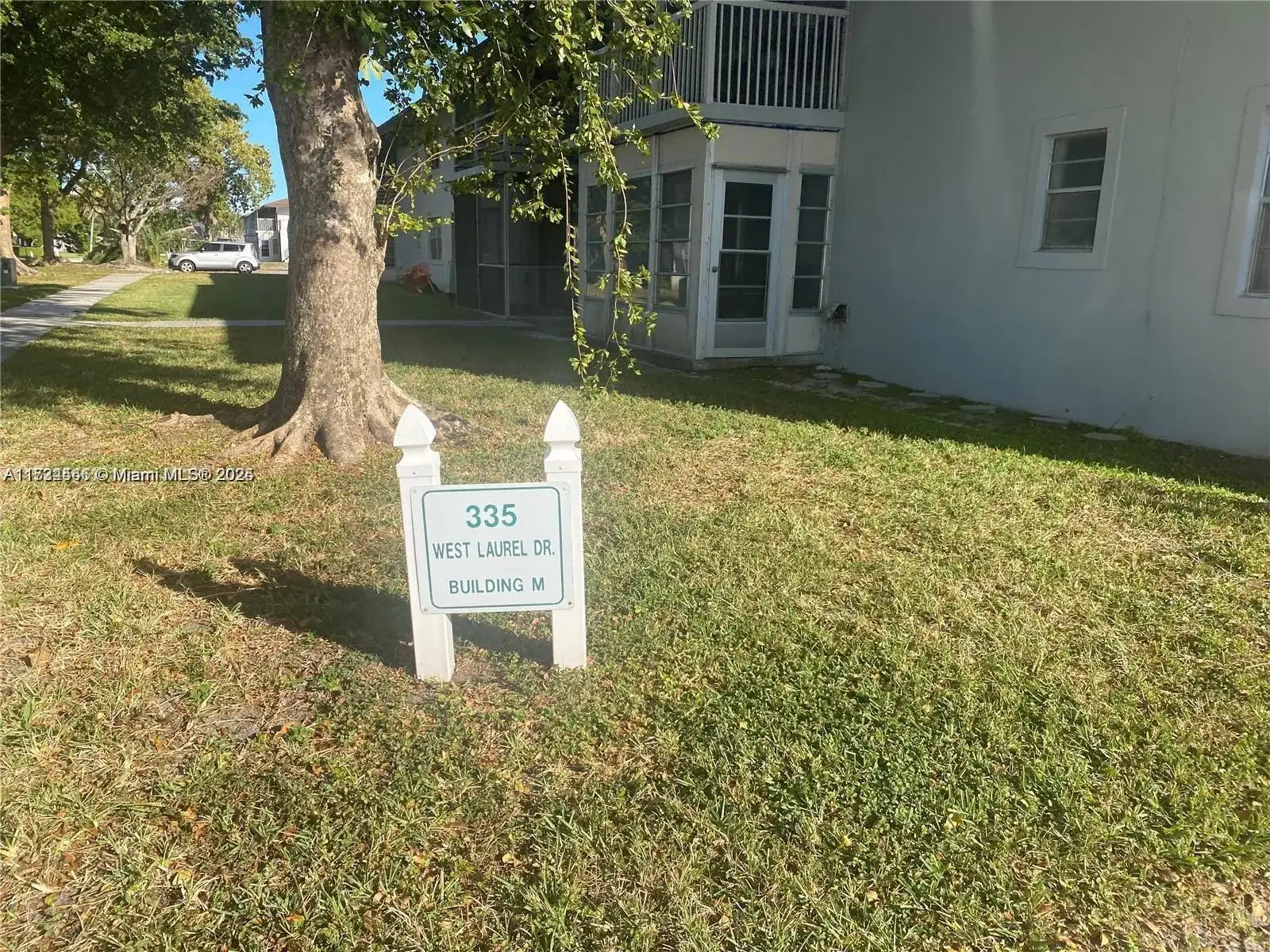 335 W Laurel Dr # 1M, Margate FL 33063 photo 3