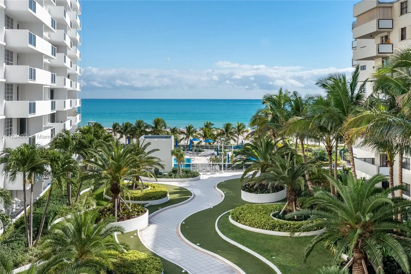 100 Lincoln Rd, Miami Beach FL 33139 photo 2