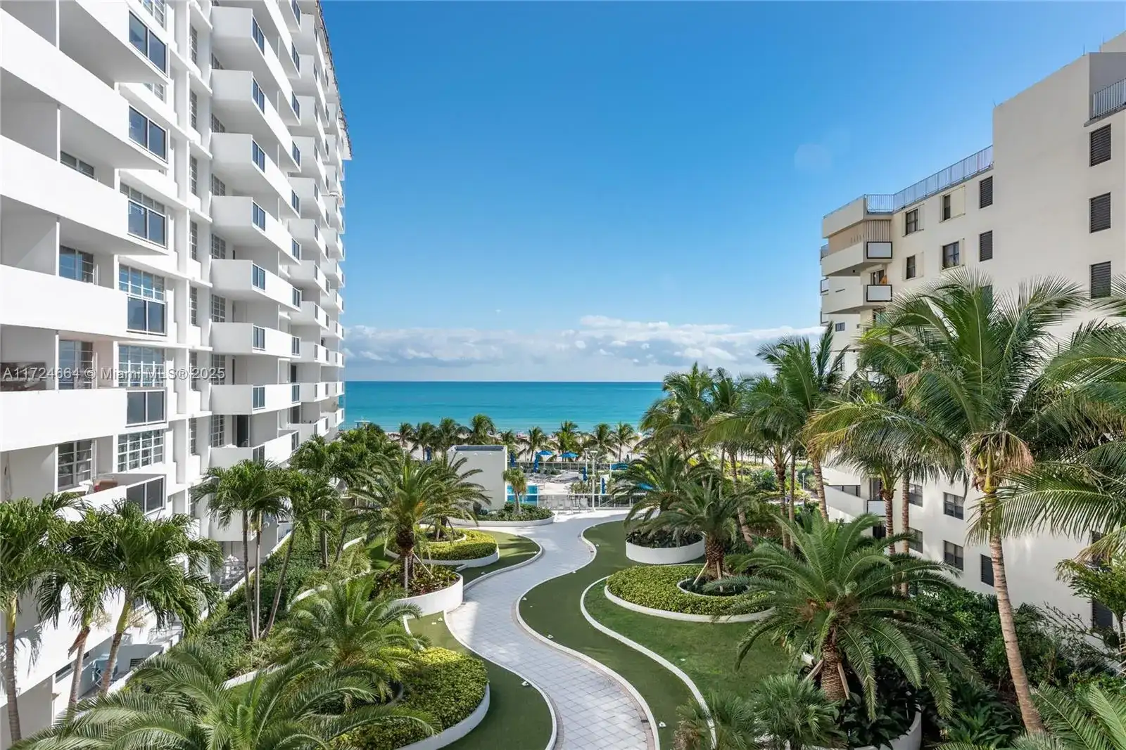 100 Lincoln Rd, Miami Beach FL 33139 photo 3