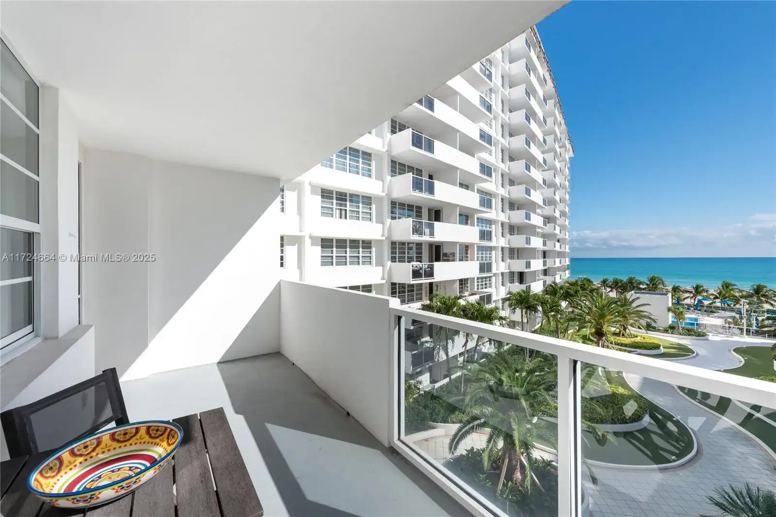 100 Lincoln Rd, Miami Beach FL 33139 photo 4