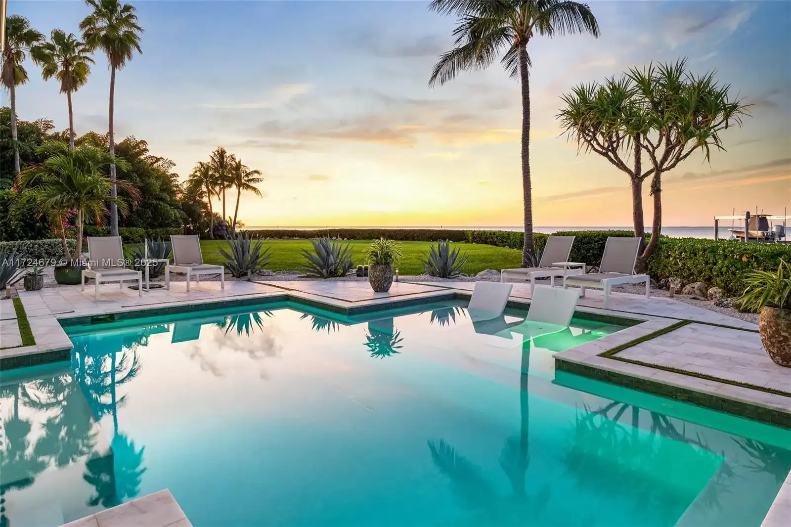 186 Bayview Dr, Islamorada FL 33036