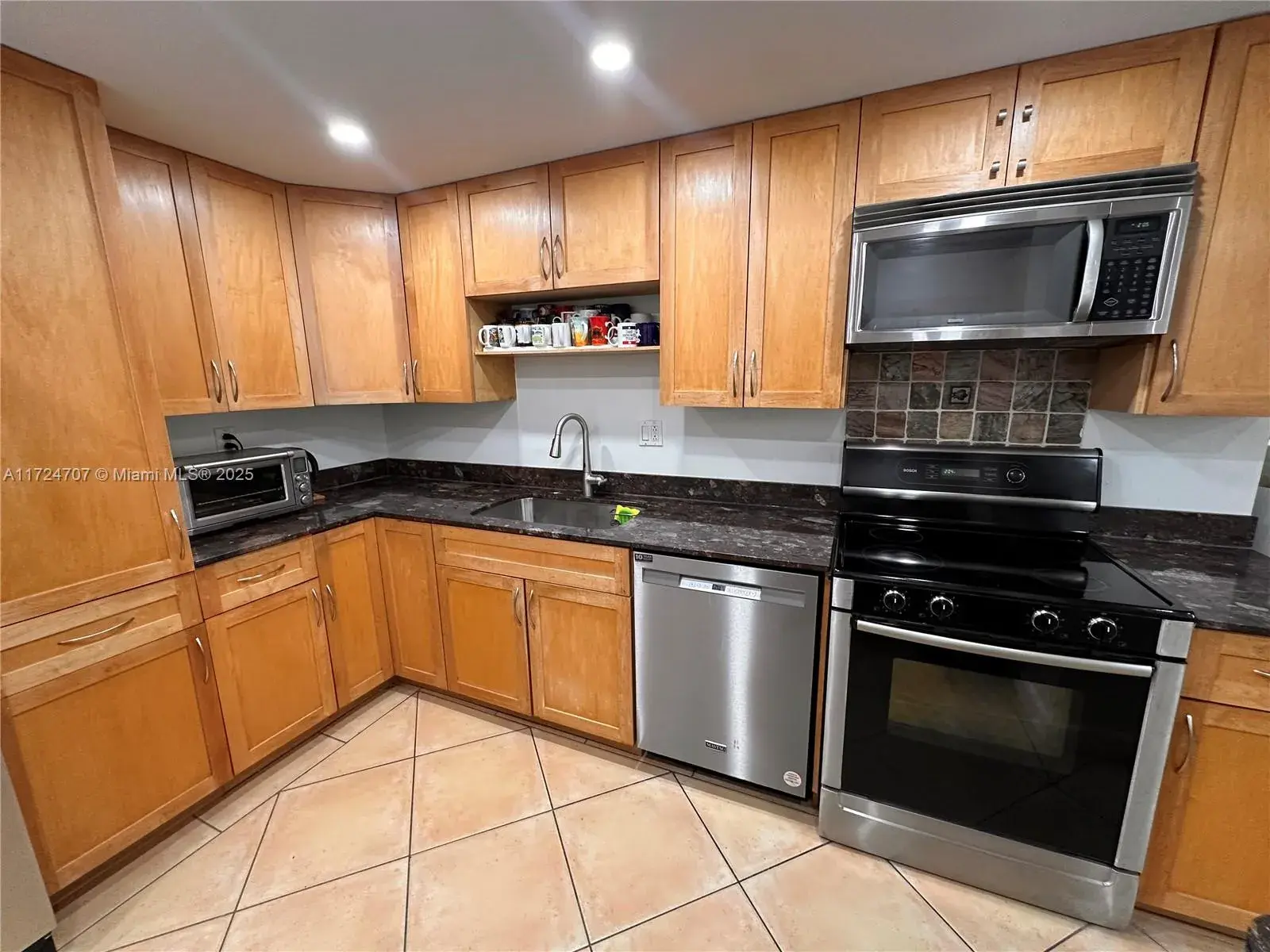 1833 S Ocean Dr # 803, Hallandale Beach FL 33009