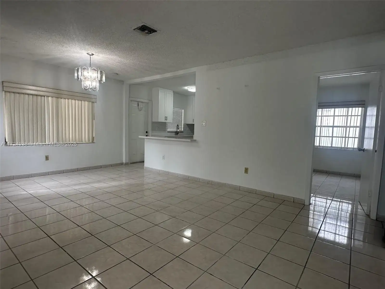 101 E 41st St, Hialeah FL 33013 photo 4