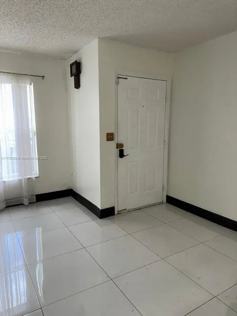 9189 Fontainebleau Blvd # 510, Miami FL 33172