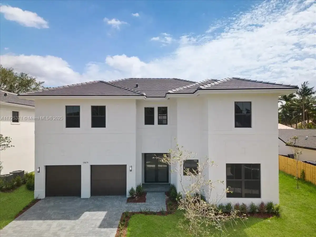 15875 SW 90th Ave, Palmetto Bay FL 33157