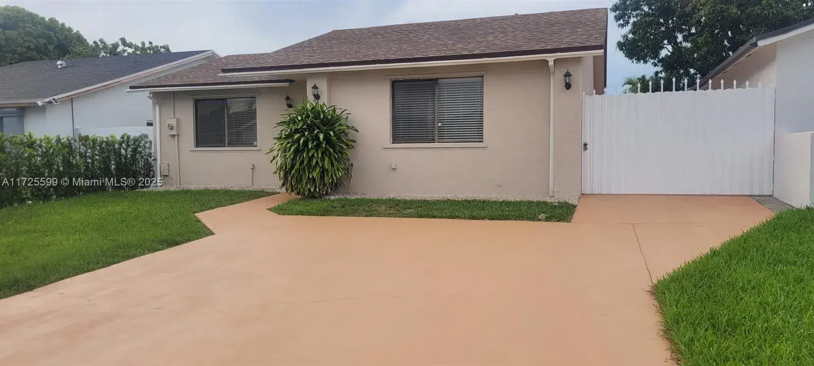 5417 NW 197th Ln, Miami Gardens FL 33055