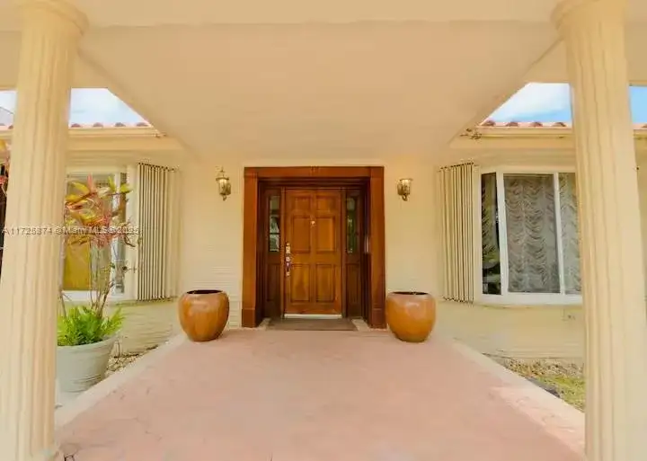 12 Isla Bahia Dr, Fort Lauderdale FL 33316 photo 3