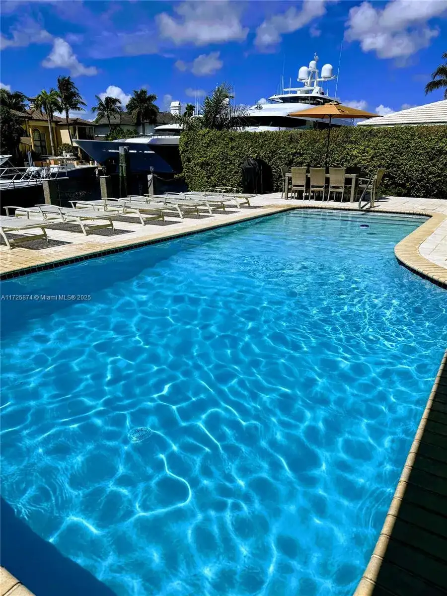 12 Isla Bahia Dr, Fort Lauderdale FL 33316 photo 4