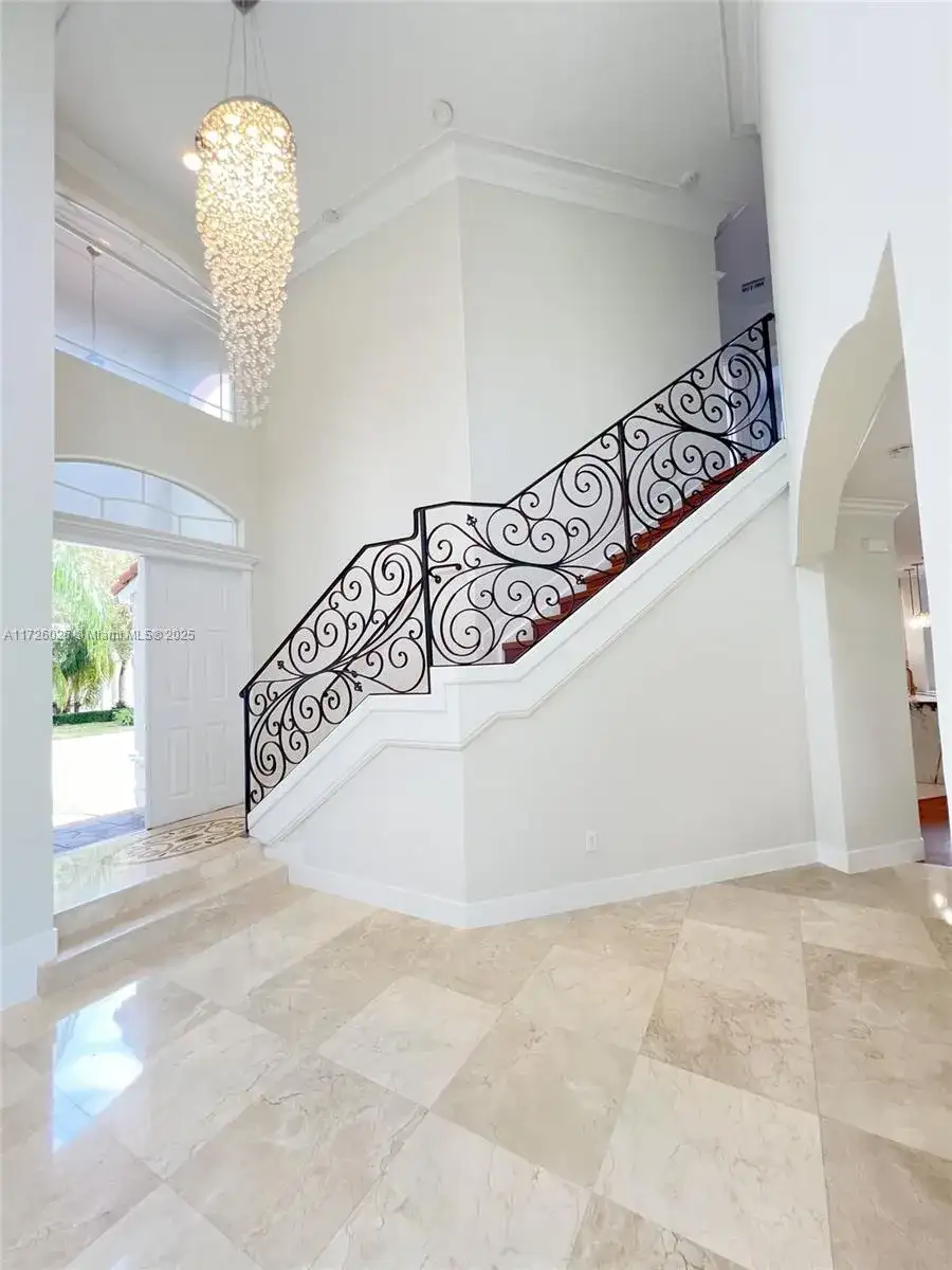 8994 SW 206th St, Cutler Bay FL 33189 photo 3