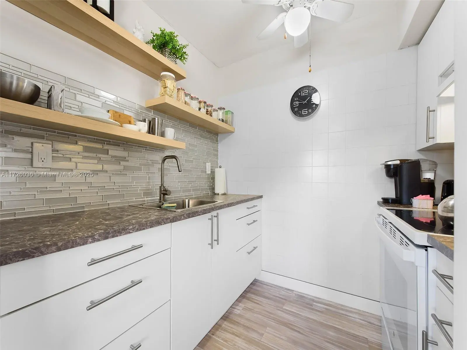 2145 Pierce St # 320, Hollywood FL 33020